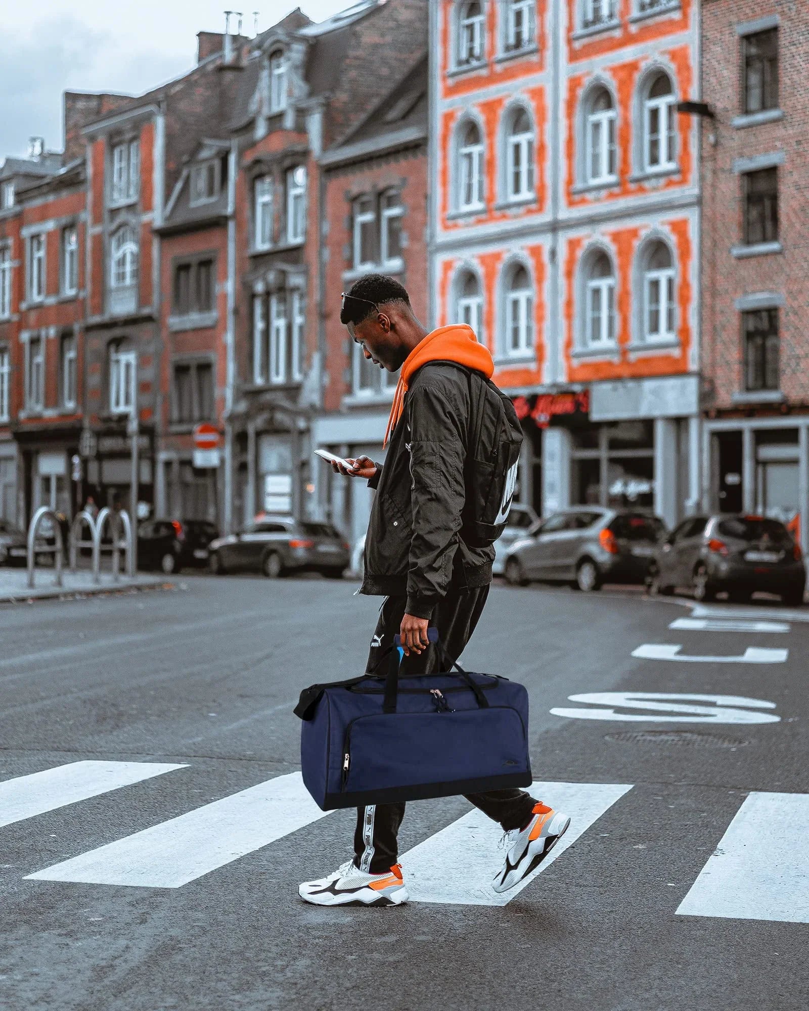 Sac de voyage/sport de 55 litres (24 pouces) pour hommes, femmes, adolescents, gym, voyage et loisirs, bleu marine